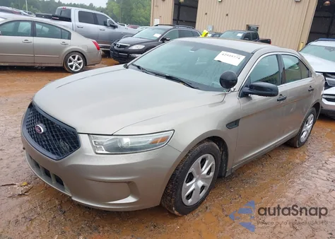 2013 Ford Police Interceptor z USA, uszkodzony, nr VIN 1FAHP2M84DG121398